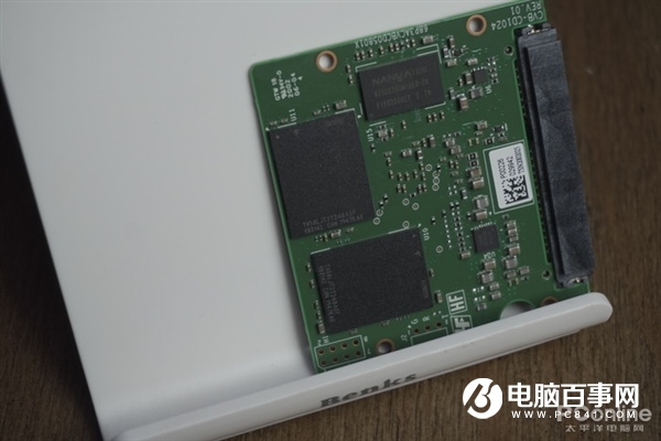 SATA固態(tài)的“超大杯”！浦科特M8VC Plus 1TB SSD上手