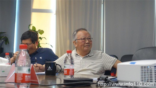 中國3G之父李世鶴蒞臨云軸科技，產(chǎn)品化私有云獲認(rèn)可