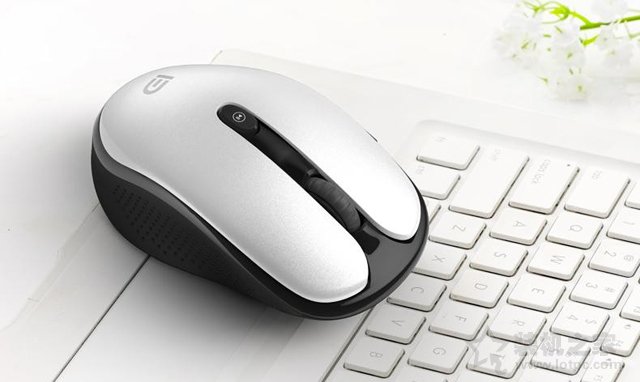 無(wú)線鼠標(biāo)怎么用？臺(tái)式機(jī)和筆記本使用無(wú)線鼠標(biāo)的連接方法