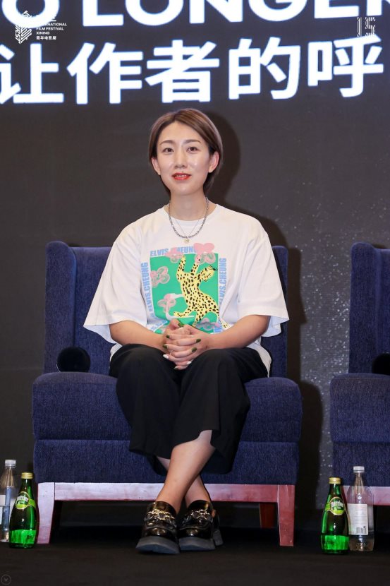 FIRST青年電影展 | 愛奇藝副總裁、電影中心總經(jīng)理宋佳分享網(wǎng)絡(luò)電影市場變化、對青年導(dǎo)演的期待，以及鼓勵多元化內(nèi)容創(chuàng)作