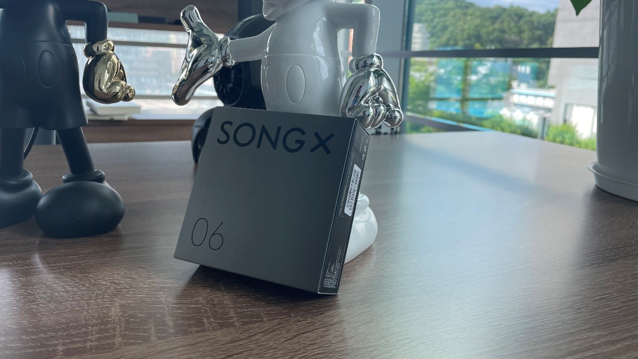星環(huán)旋轉(zhuǎn)開盒設(shè)計(jì)，SONGX 06真無線藍(lán)牙耳機(jī)上手體驗(yàn)