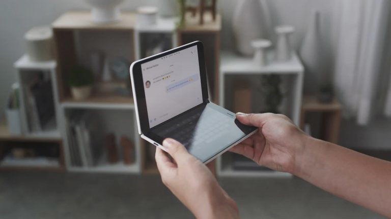 微軟 Surface Duo 雙屏手機推送 8 月系統(tǒng)更新,仍運行安卓 10