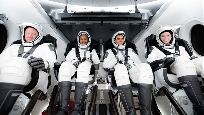 蘋果 iPhone、Apple Watch 等將隨 SpaceX 上天，參與健康研究