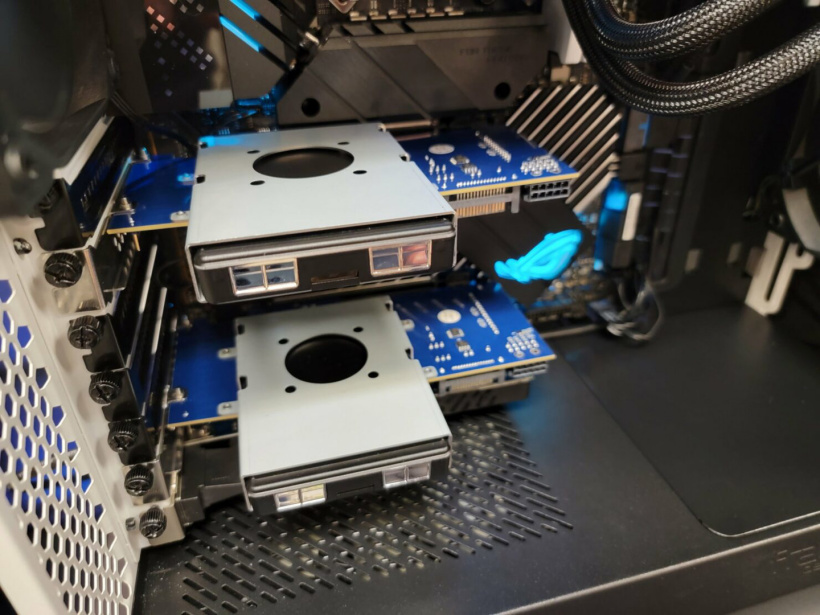 英特爾測試三星 PM1743 PCIe 5.0 SSD，組成陣列速度達 28.3 GB/s