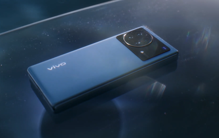 vivo X Fold 折疊屏手機宣傳視頻公布：方圓天階設計，超感折疊巨幕