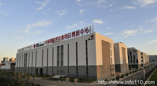 算網(wǎng)融合發(fā)展 鑄造大計(jì)算引擎丨中國(guó)聯(lián)通高算力中心“云”落草原