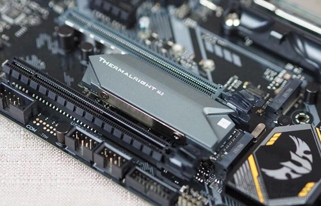 b550和x570區(qū)別是什么？哪個(gè)好？主板B550和X570差距對(duì)比知識(shí)