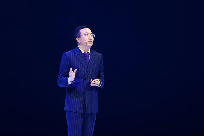 榮耀趙明：做手機的人，沒資格抱怨這個行業(yè)
