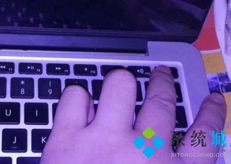 蘋果電腦怎么恢復(fù)出廠設(shè)置 mac系統(tǒng)恢復(fù)出廠設(shè)置教程
